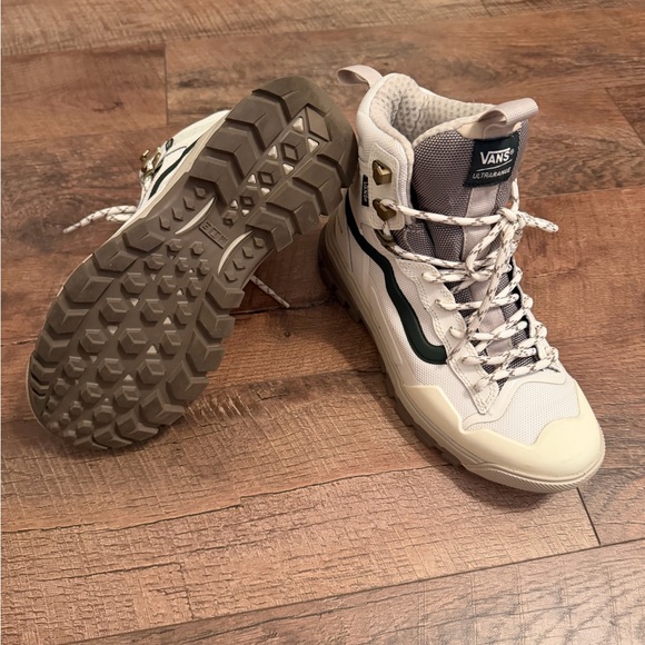 Vans Ultrarange Exo Hi GORE-TEX MTE 3 Boots - Vintage White - Picture 8 of 10